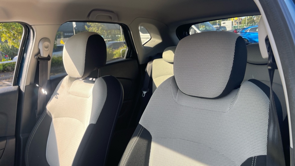 Renault Captur 1.5 dCi 90 Iconic 5dr Diesel Hatchback - Image 27