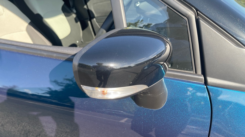 Renault Captur 1.5 dCi 90 Iconic 5dr Diesel Hatchback - Image 30