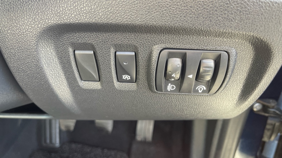 Renault Captur 1.5 dCi 90 Iconic 5dr Diesel Hatchback - Image 35