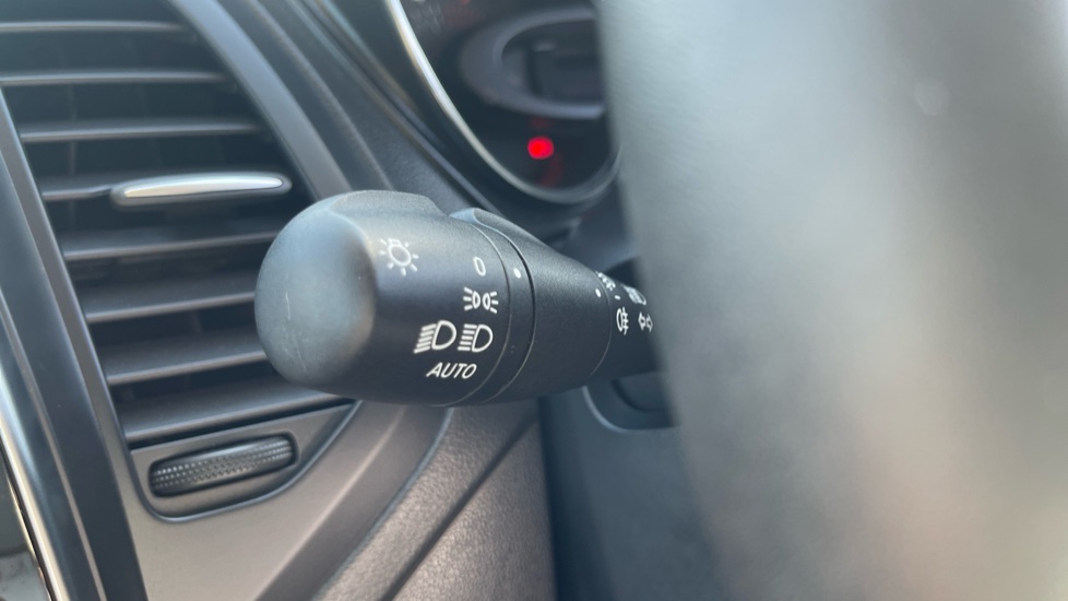 Renault Captur 1.5 dCi 90 Iconic 5dr Diesel Hatchback - Image 44