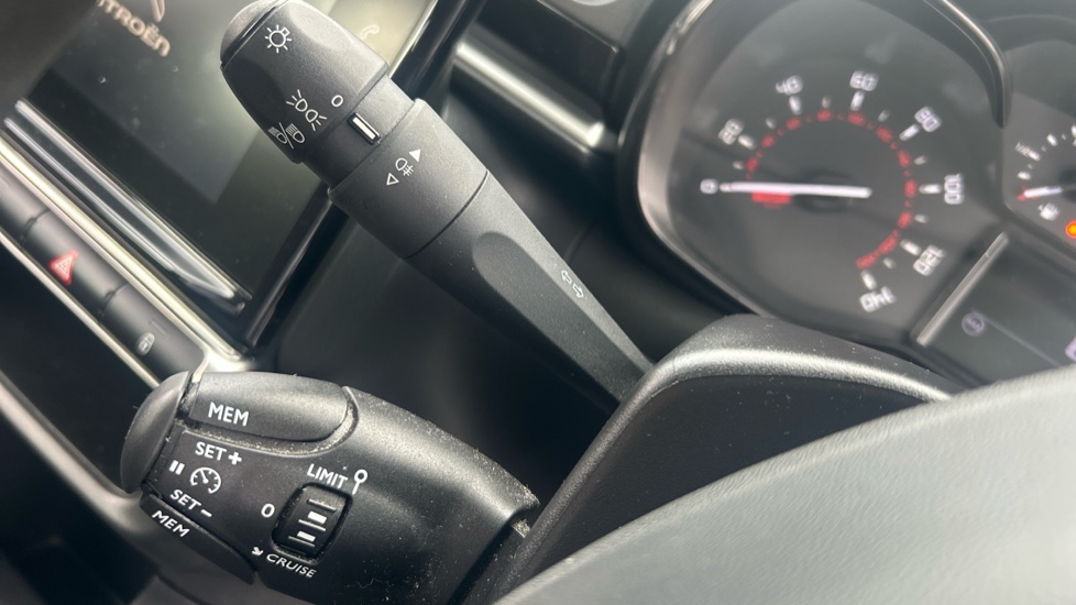 Citroen C3 1.2 PureTech 83 Feel 5dr Petrol Hatchback - Image 28