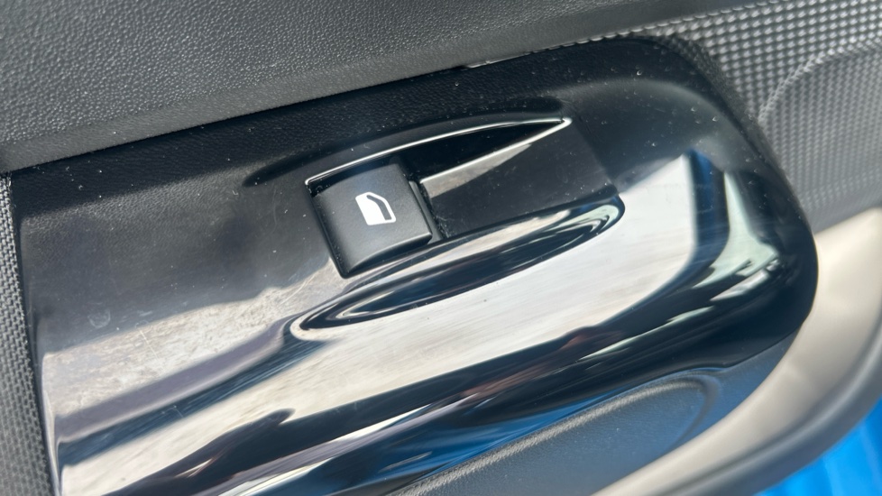 Citroen C3 1.2 PureTech 83 Feel 5dr Petrol Hatchback - Image 32