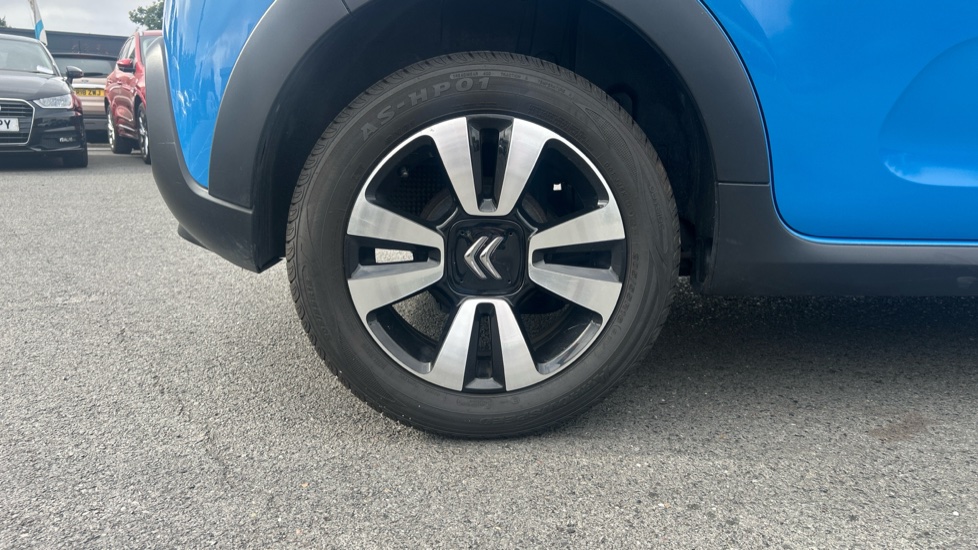 Citroen C3 1.2 PureTech 83 Feel 5dr Petrol Hatchback - Image 40
