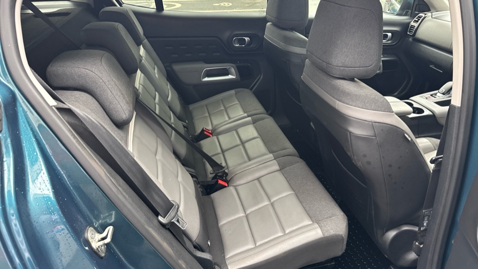 Citroen C5 Aircross 1.2 PureTech 130 Flair Plus 5dr EAT8 Petrol Hatchback - Image 18