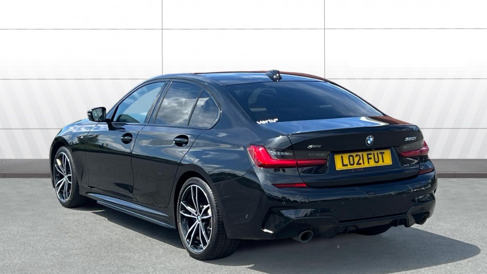 BMW 3 Series 320i xDrive M Sport 4dr Step Auto Petrol Saloon - Image 2