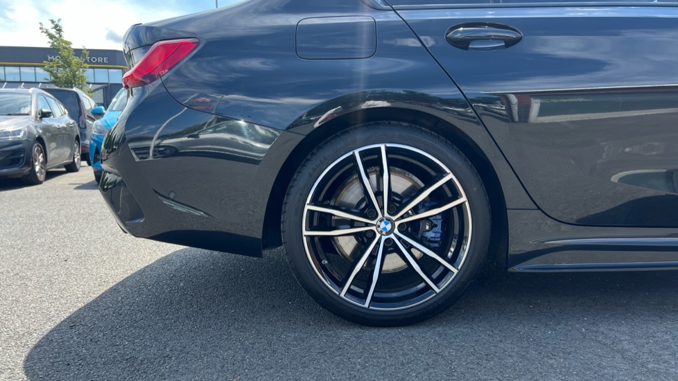 BMW 3 Series 320i xDrive M Sport 4dr Step Auto Petrol Saloon - Image 7