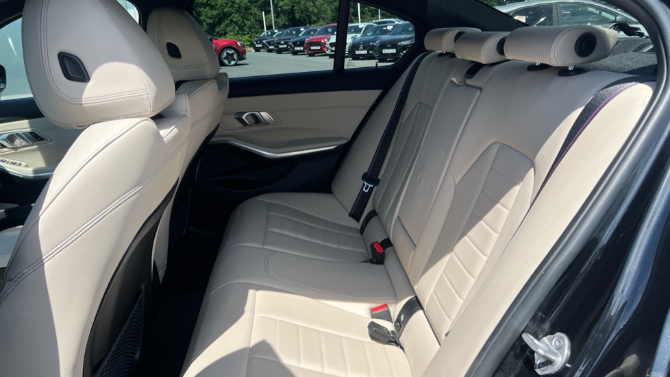 BMW 3 Series 320i xDrive M Sport 4dr Step Auto Petrol Saloon - Image 23