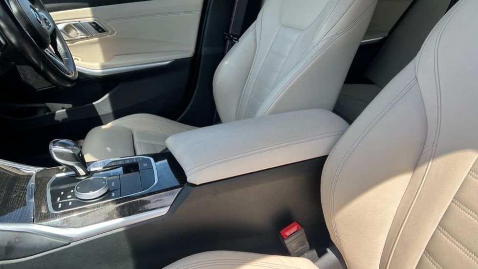 BMW 3 Series 320i xDrive M Sport 4dr Step Auto Petrol Saloon - Image 35