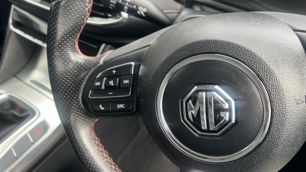 MG HS 1.5 T-GDI Excite 5dr Petrol Hatchback - Image 37