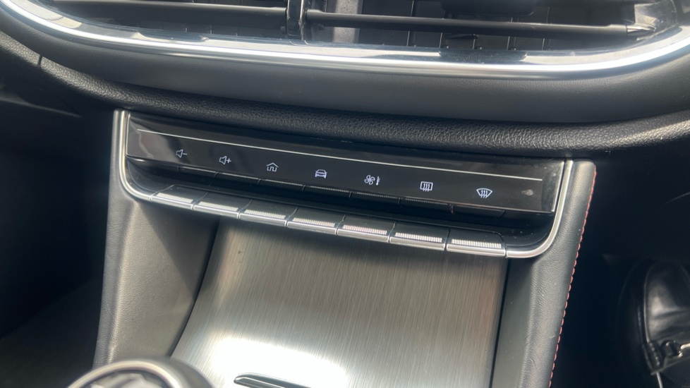 MG HS 1.5 T-GDI Excite 5dr Petrol Hatchback - Image 39