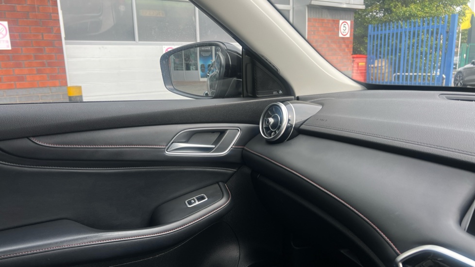 MG HS 1.5 T-GDI Excite 5dr Petrol Hatchback - Image 43
