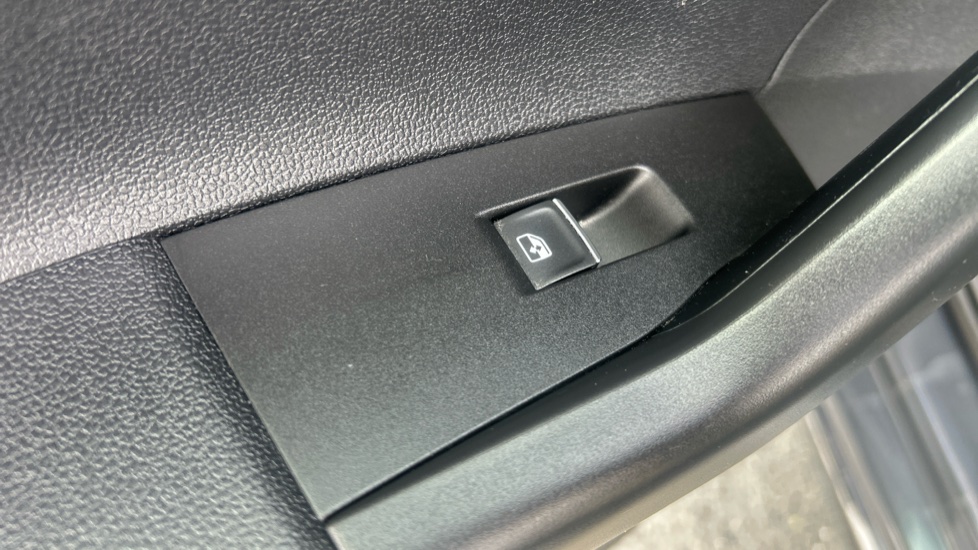 Volkswagen Polo 1.0 EVO SE 5dr Petrol Hatchback - Image 40