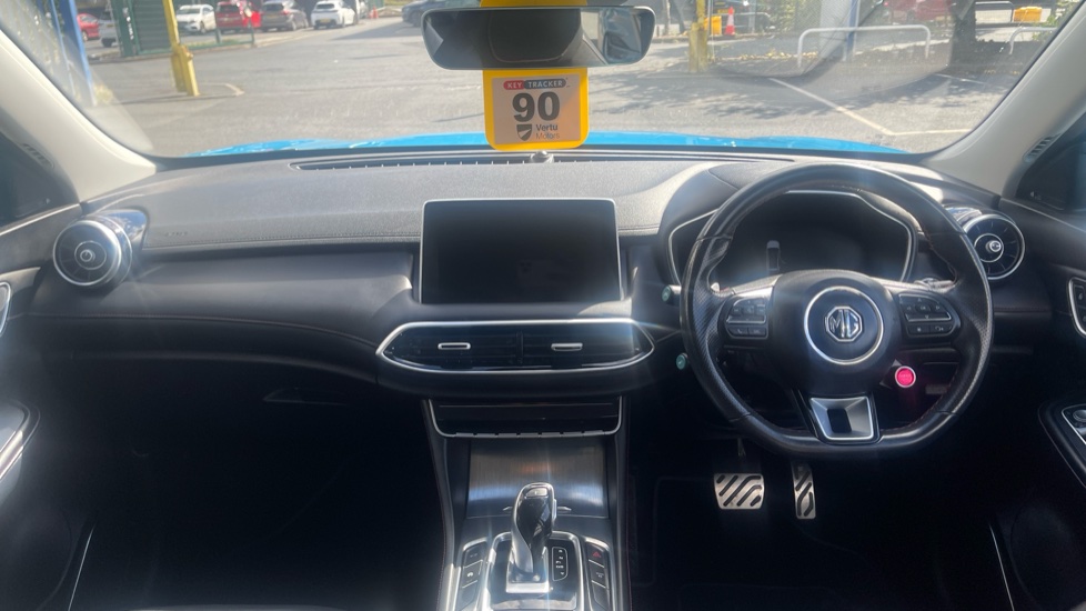 MG HS 1.5 T-GDI Trophy 5dr DCT Petrol Hatchback - Image 15