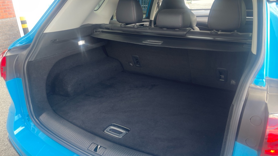 MG HS 1.5 T-GDI Trophy 5dr DCT Petrol Hatchback - Image 25
