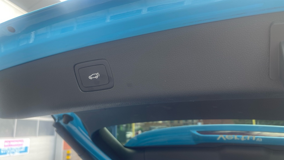 MG HS 1.5 T-GDI Trophy 5dr DCT Petrol Hatchback - Image 26