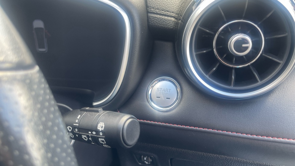 MG HS 1.5 T-GDI Trophy 5dr DCT Petrol Hatchback - Image 36
