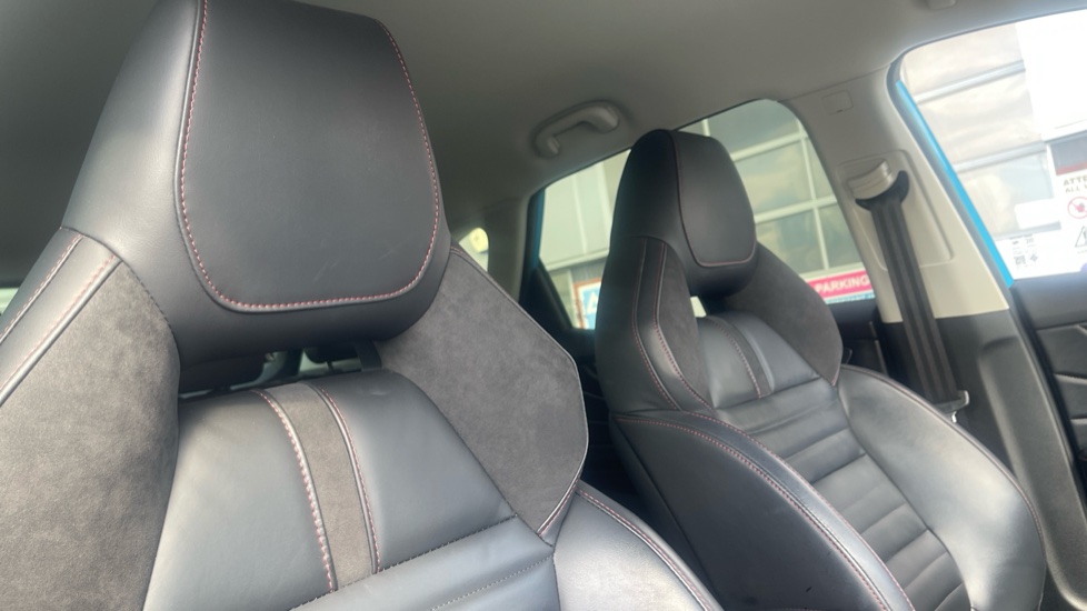 MG HS 1.5 T-GDI Trophy 5dr DCT Petrol Hatchback - Image 38