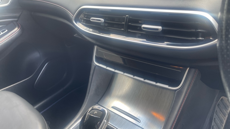 MG HS 1.5 T-GDI Trophy 5dr DCT Petrol Hatchback - Image 41