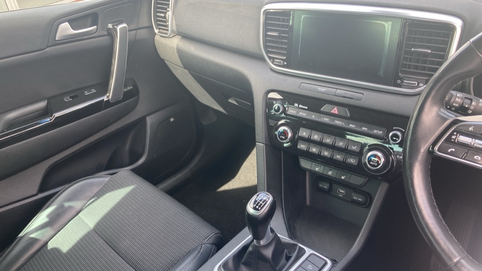 Kia Sportage 1.6 GDi ISG Edition 25 5dr Petrol Estate - Image 18