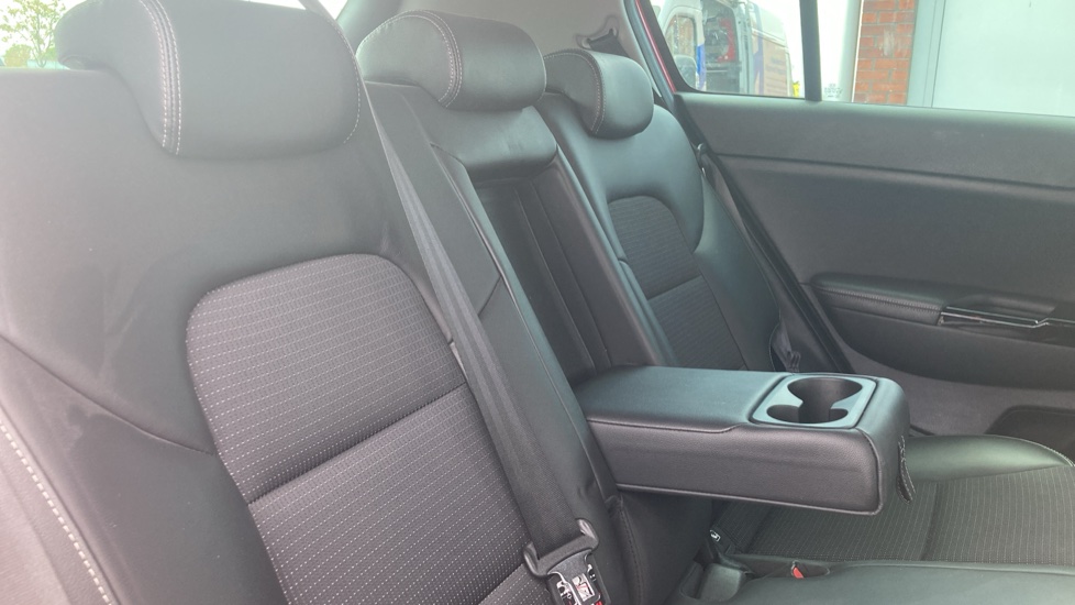 Kia Sportage 1.6 GDi ISG Edition 25 5dr Petrol Estate - Image 38