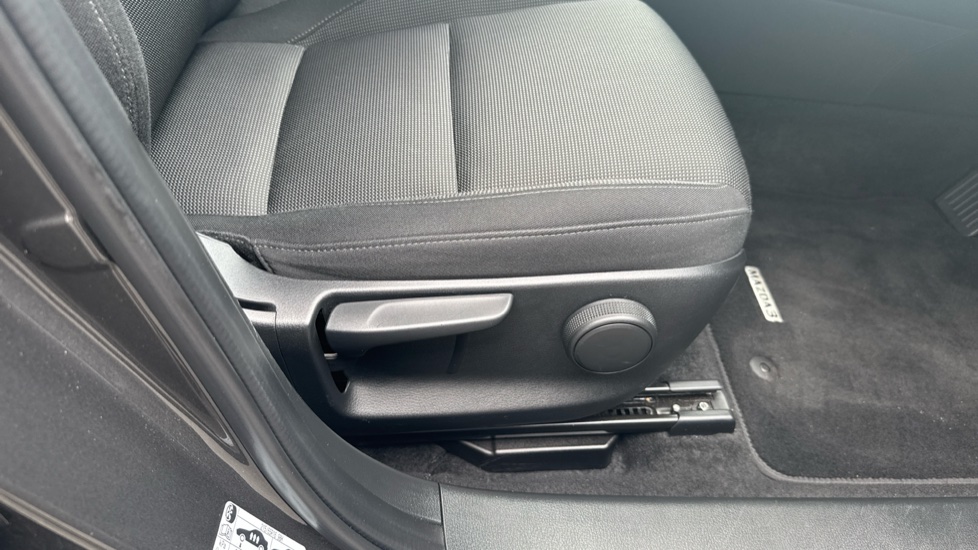 Mazda CX-30 2.0 e-Skyactiv G MHEV SE-L Lux 5dr Petrol Hatchback - Image 31