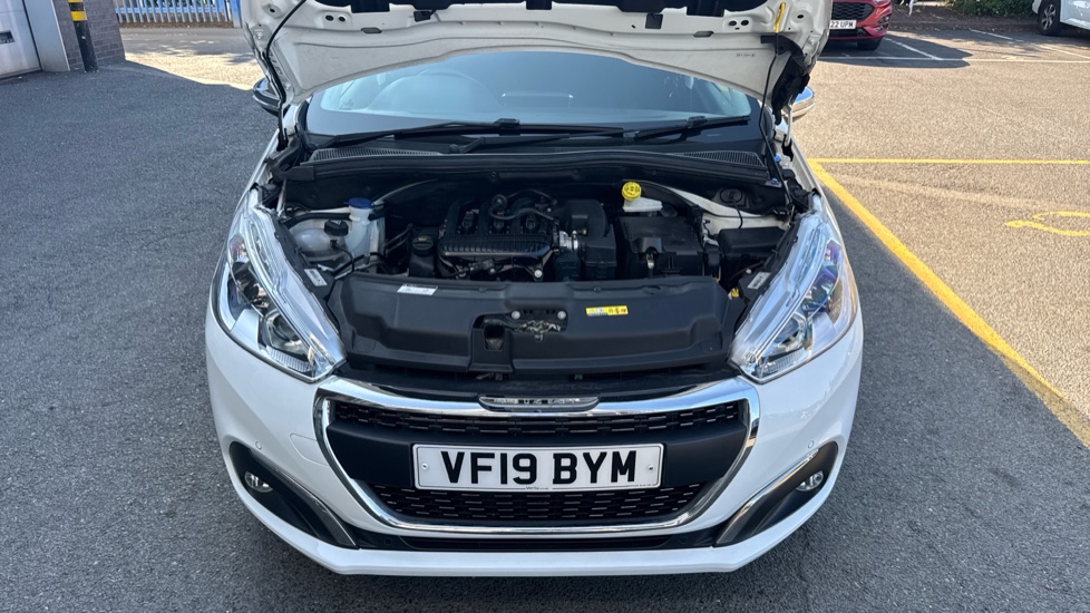 Peugeot 208 1.2 PureTech 82 Tech Edition 5dr [Start Stop] Petrol Hatchback - Image 11