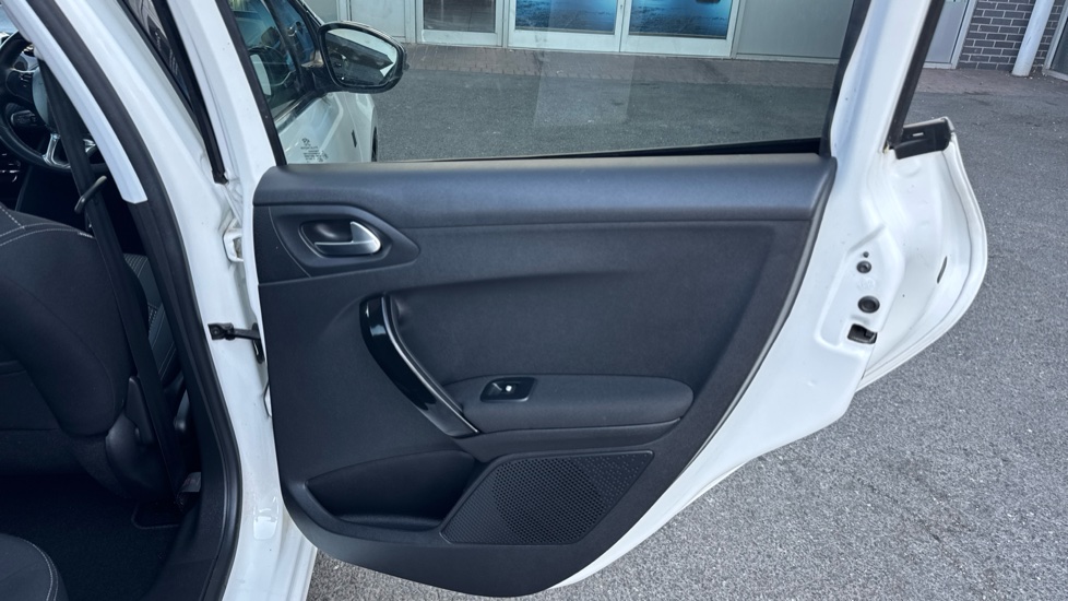 Peugeot 208 1.2 PureTech 82 Tech Edition 5dr [Start Stop] Petrol Hatchback - Image 22