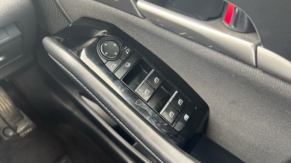 Mazda CX-30 2.0 e-Skyactiv G MHEV SE-L Lux 5dr Petrol Hatchback - Image 32