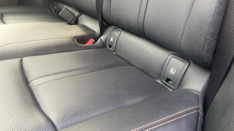 Mazda CX-60 2.5 PHEV Homura 5dr Auto [Conv/DAP/Pan Roof] Estate - Image 32