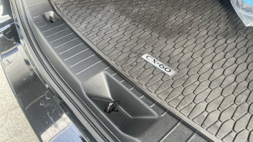 Mazda CX-60 2.5 PHEV Homura 5dr Auto [Conv/DAP/Pan Roof] Estate - Image 38