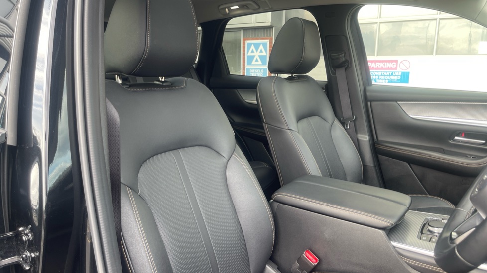 Mazda CX-60 2.5 PHEV Homura 5dr Auto [Conv/DAP/Pan Roof] Estate - Image 47