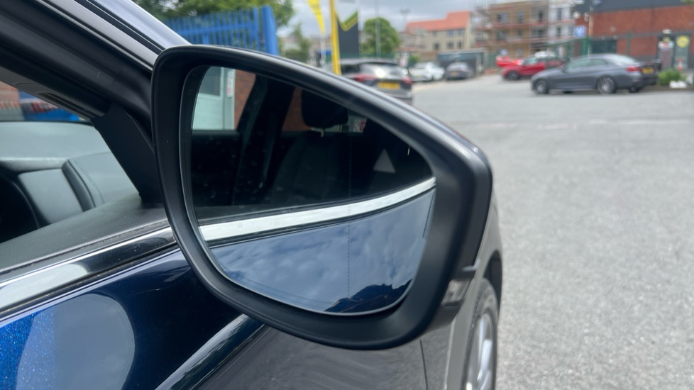 Mazda CX-30 2.0 e-Skyactiv G MHEV Sport Lux 5dr Auto Petrol Hatchback - Image 30