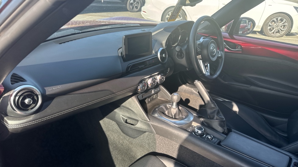 Mazda MX-5 1.5 [132] Sport 2dr Petrol Convertible - Image 9
