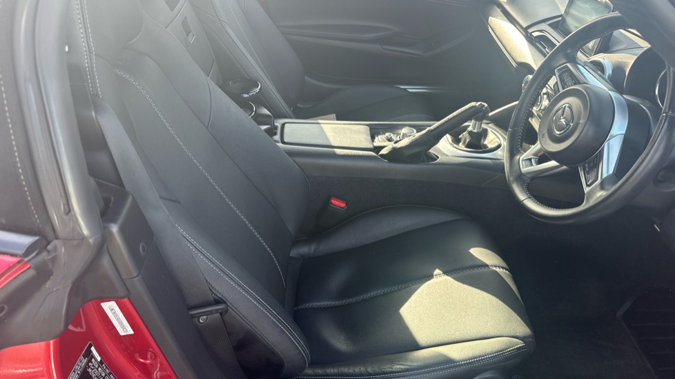 Mazda MX-5 1.5 [132] Sport 2dr Petrol Convertible - Image 16
