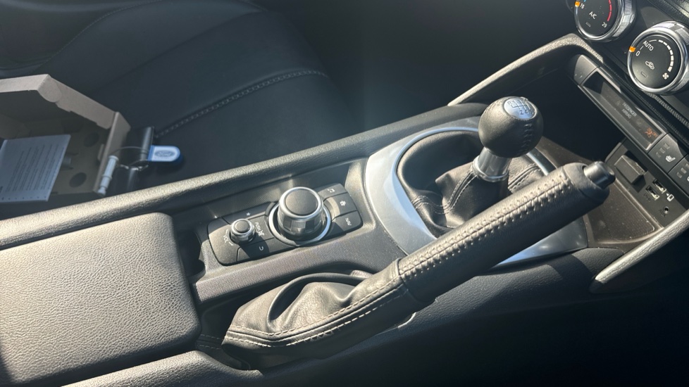 Mazda MX-5 1.5 [132] Sport 2dr Petrol Convertible - Image 29