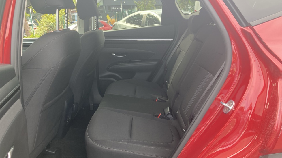 Hyundai TUCSON 1.6 TGDi Hybrid 230 Premium 5dr 2WD Auto Hybrid Estate - Image 19