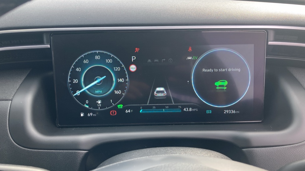 Hyundai TUCSON 1.6 TGDi Hybrid 230 Premium 5dr 2WD Auto Hybrid Estate - Image 21