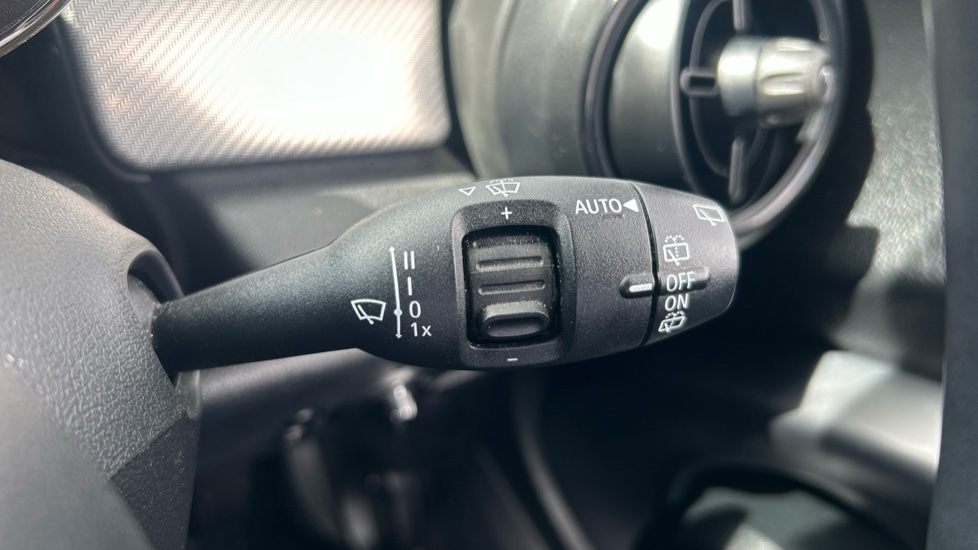MINI Hatchback 1.5 Cooper Exclusive 3dr Petrol Hatchback - Image 33