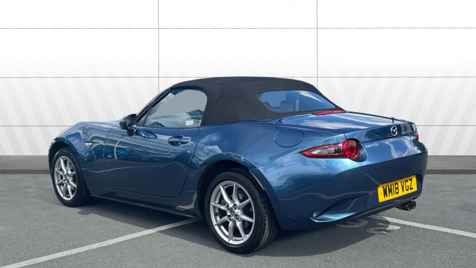 Mazda MX-5 1.5 SE 2dr Petrol Convertible - Image 2