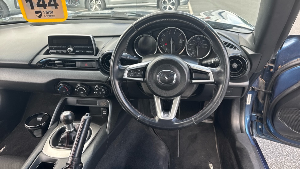 Mazda MX-5 1.5 SE 2dr Petrol Convertible - Image 12