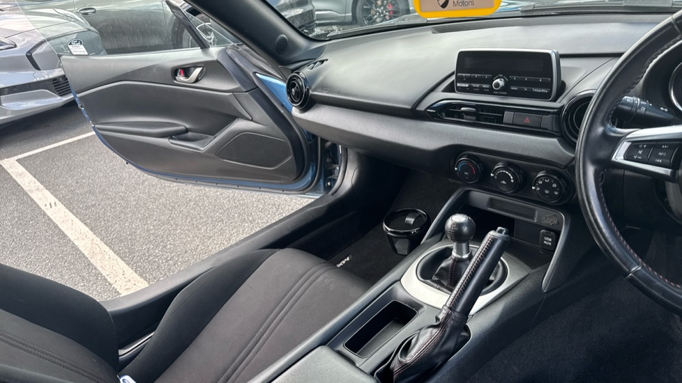 Mazda MX-5 1.5 SE 2dr Petrol Convertible - Image 16