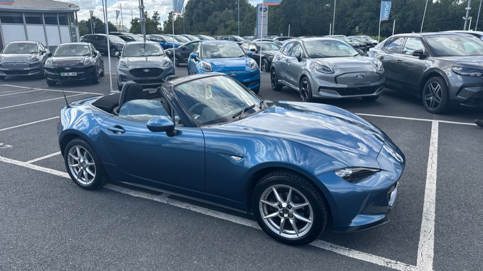 Mazda MX-5 1.5 SE 2dr Petrol Convertible - Image 29