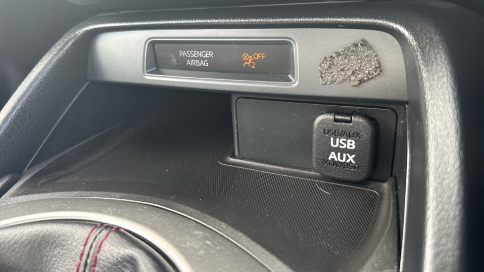 Mazda MX-5 1.5 SE 2dr Petrol Convertible - Image 33