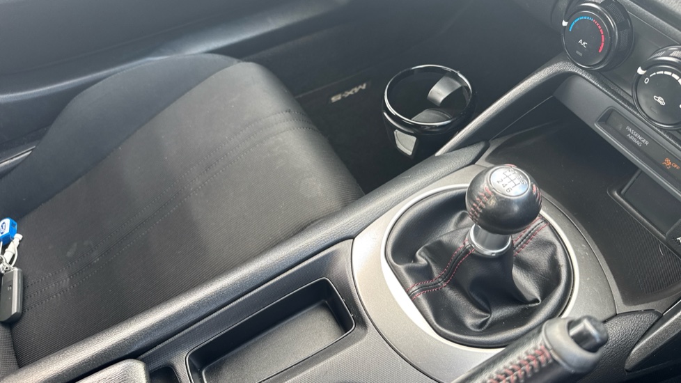 Mazda MX-5 1.5 SE 2dr Petrol Convertible - Image 35