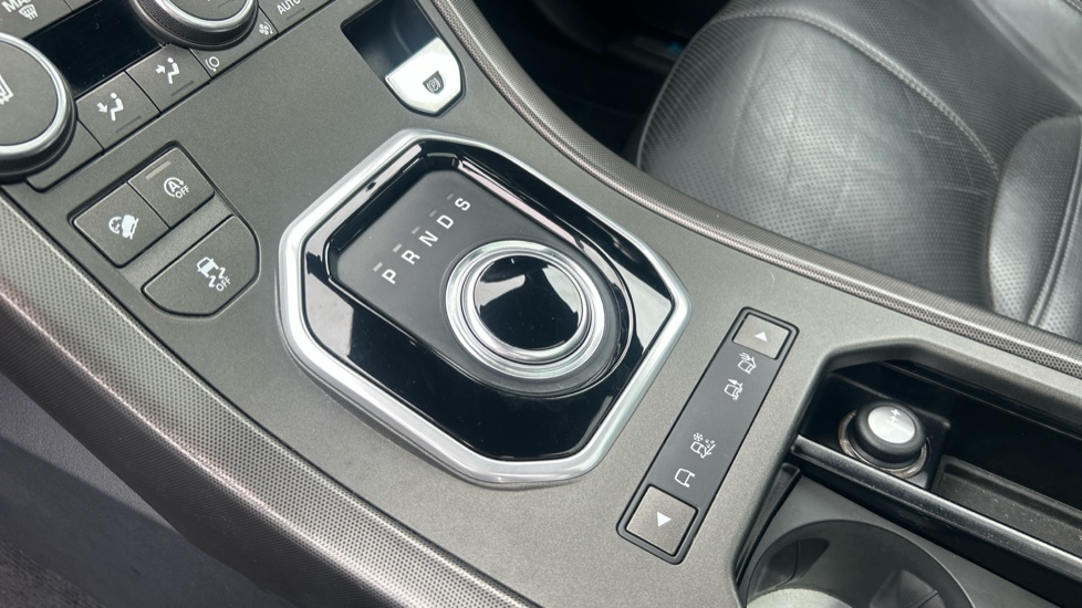 Land Rover Range Rover Evoque 2.0 SD4 HSE Dynamic 5dr Auto Diesel Hatchback - Image 13
