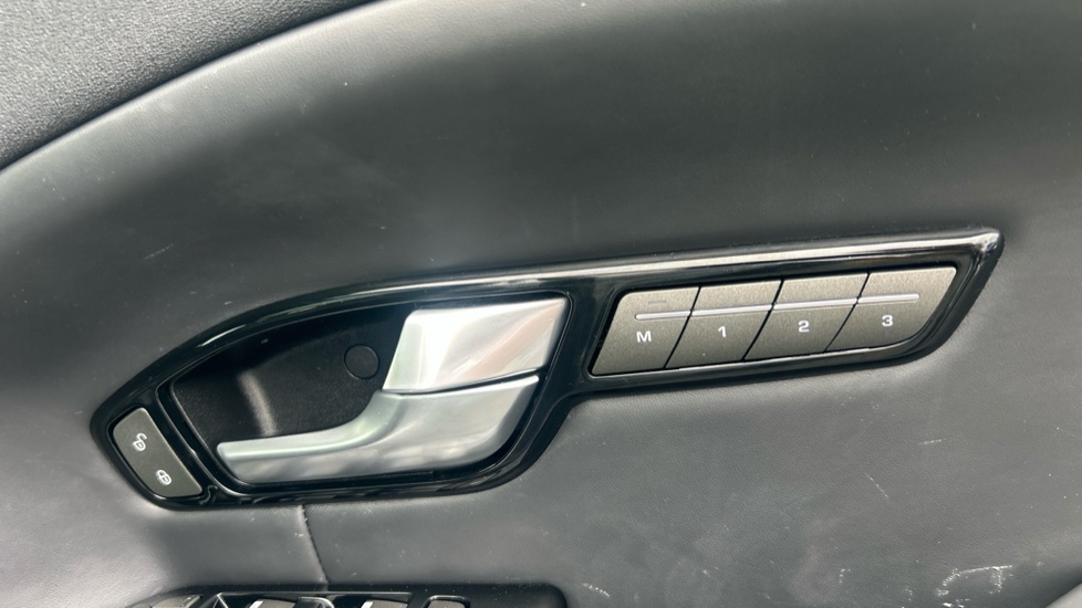 Land Rover Range Rover Evoque 2.0 SD4 HSE Dynamic 5dr Auto Diesel Hatchback - Image 41