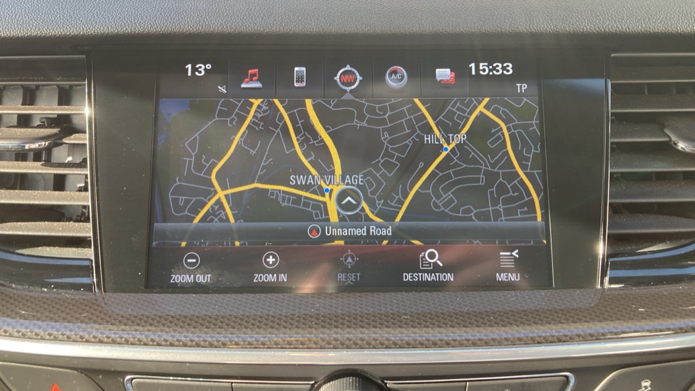 Vauxhall Insignia 1.5T SRi Nav 5dr Petrol Hatchback - Image 24