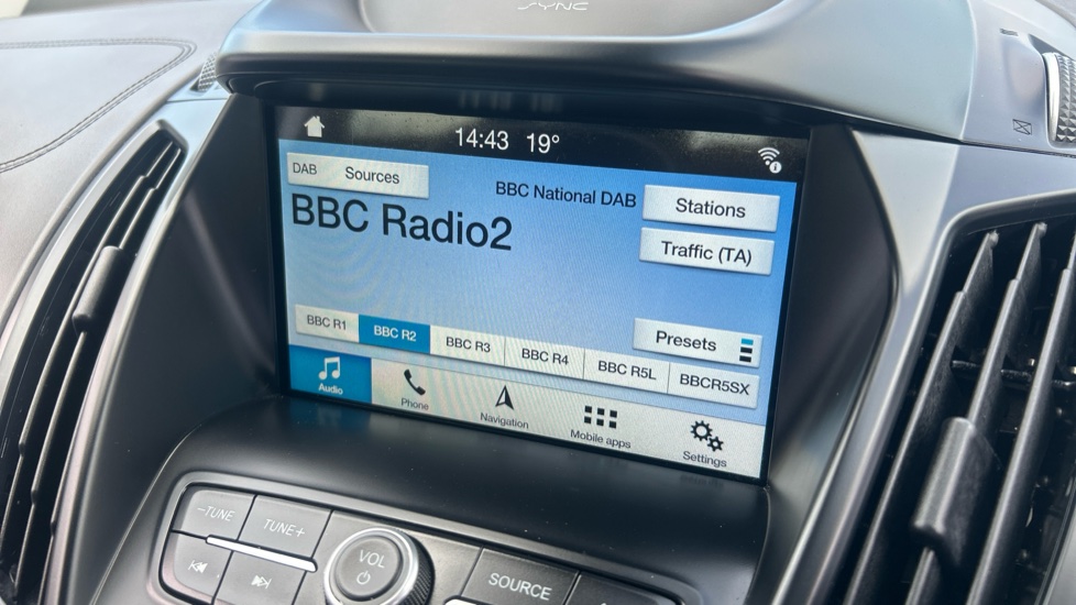 Ford Kuga Vignale 2.0 TDCi 5dr 2WD Diesel Estate - Image 33