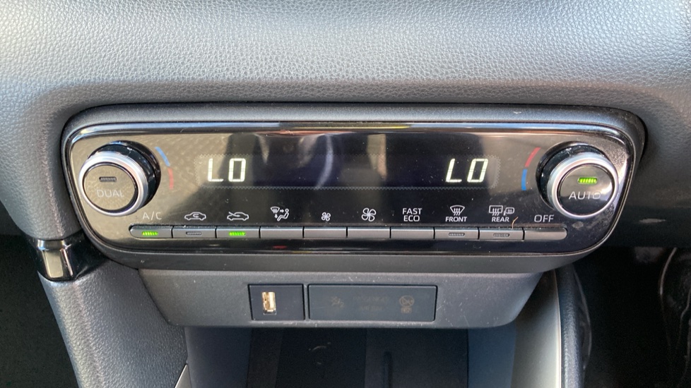 Mazda 2 Hybrid 1.5i Hybrid Select 5dr CVT Hybrid Hatchback - Image 12