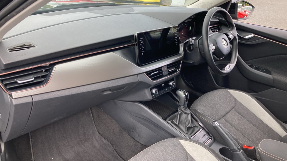 Skoda Kamiq 1.0 TSI 110 SE L Executive 5dr DSG Petrol Hatchback - Image 9